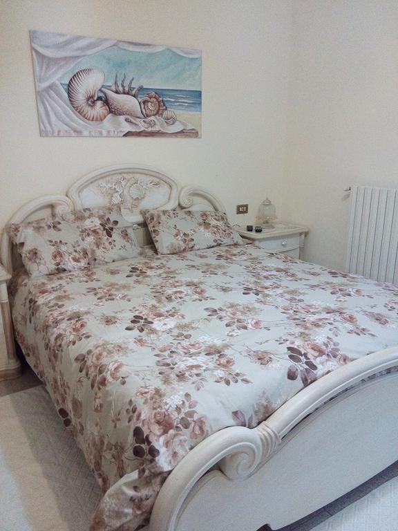 Bed And Breakfast Li Paduli Alvi Cannigione Rum bild