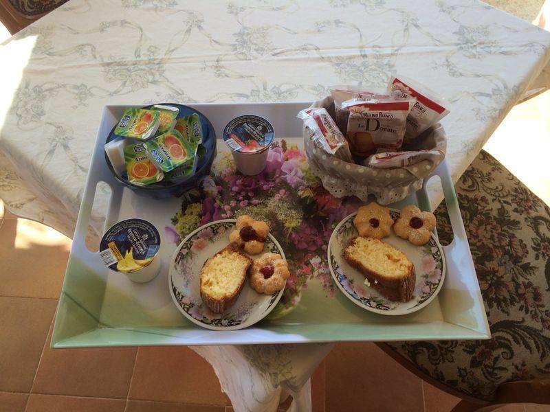 Bed And Breakfast Li Paduli Alvi Cannigione Rum bild