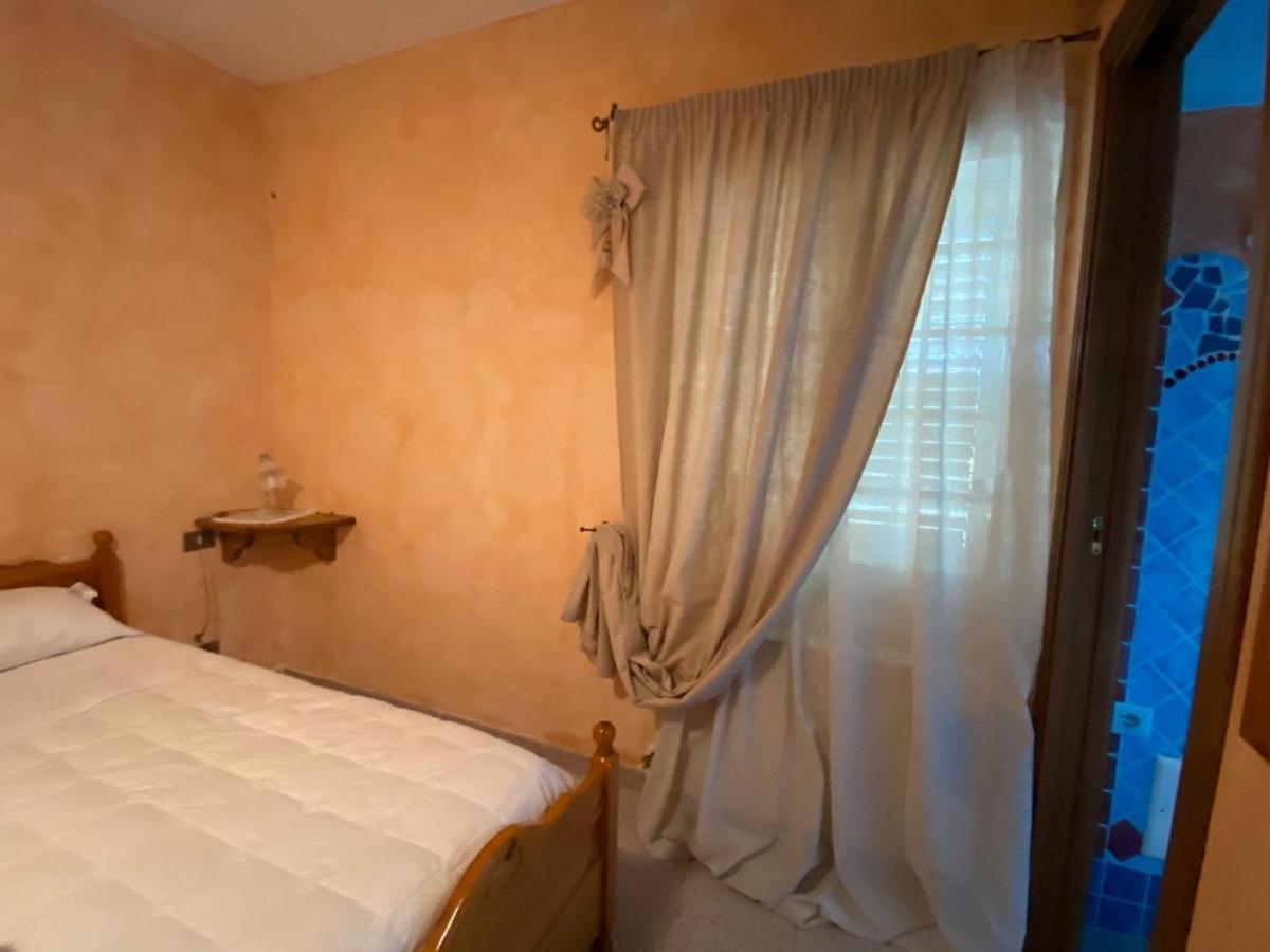 Bed And Breakfast Li Paduli Alvi Cannigione Exteriör bild